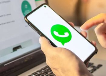 Ciberdelincuentes roban cuentas de WhatsApp asociando un número en otro teléfono