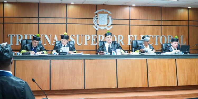 TSE conoce caso en que JCE da ganadora a candidata diputada con 2 mil votos sobre diputada con más de 11 mil