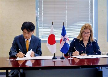 Embajador del Japón firma acuerdo de donación con el Patronato Nacional de Ciegos